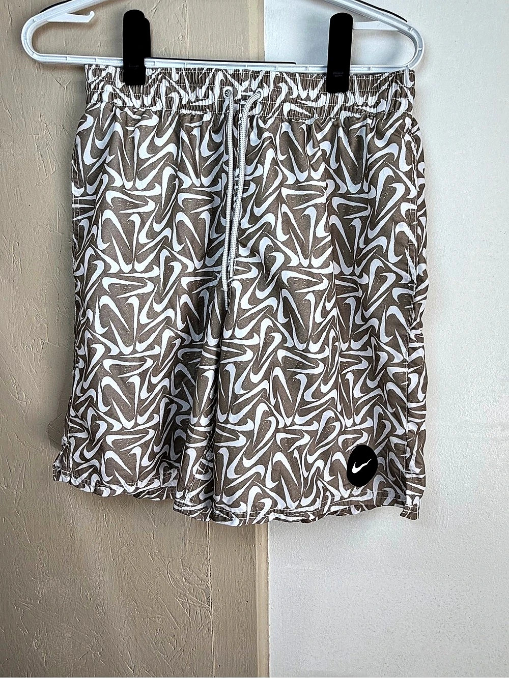 Nike Abstract Print Hybrid Shorts Brown & White Medium